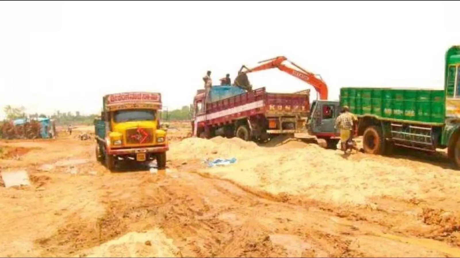 Sand Mafia Opens Fire at Police During Illegal Mining Raid in Jamui, Bihar