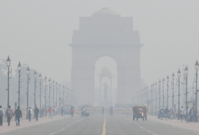 Delhi Air Quality Remains ‘Poor’ Despite Clear Skies Forecast.webp