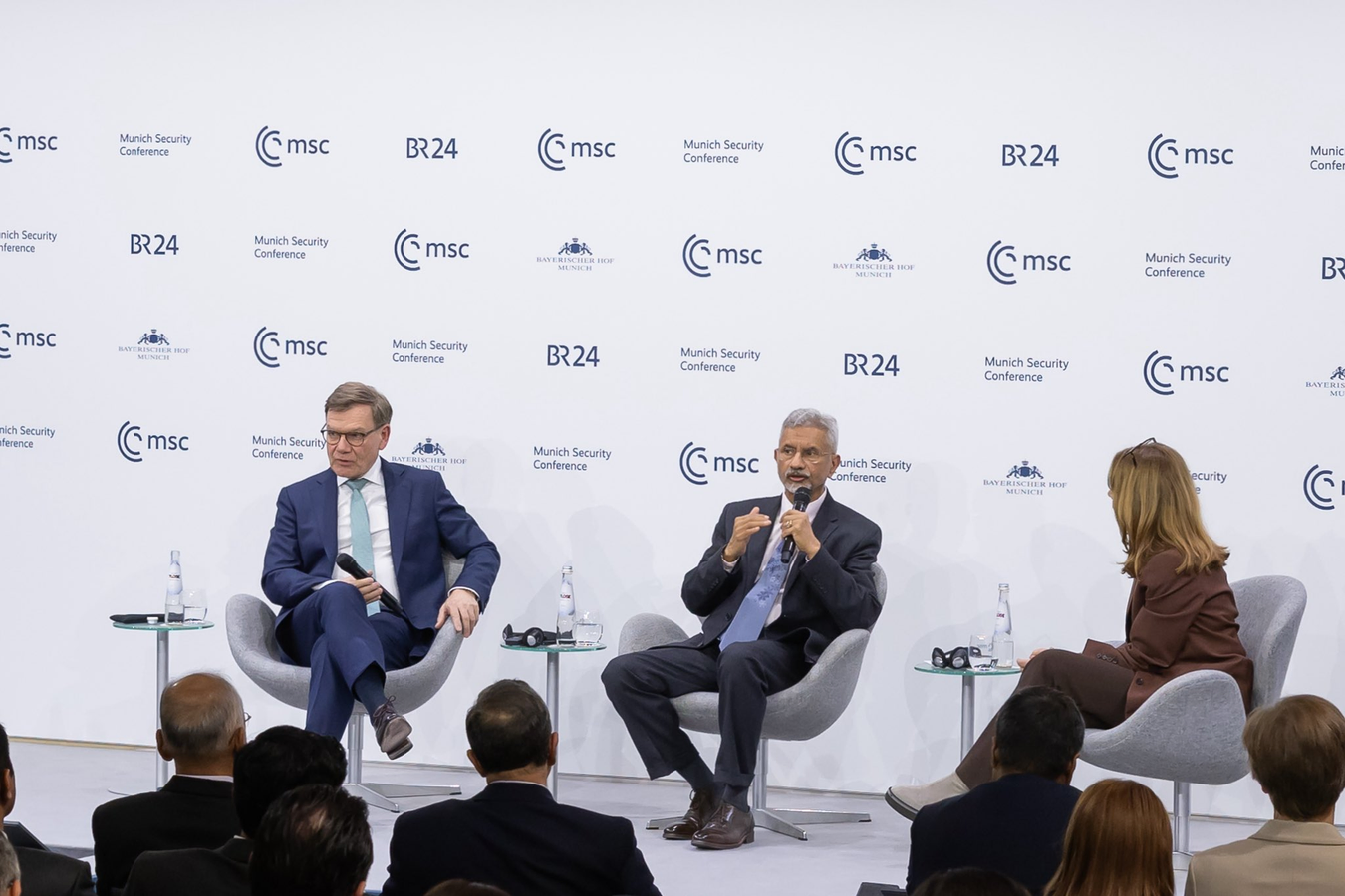 Jaishankar Defends India's Energy Choices at Munich Security Conference.webp