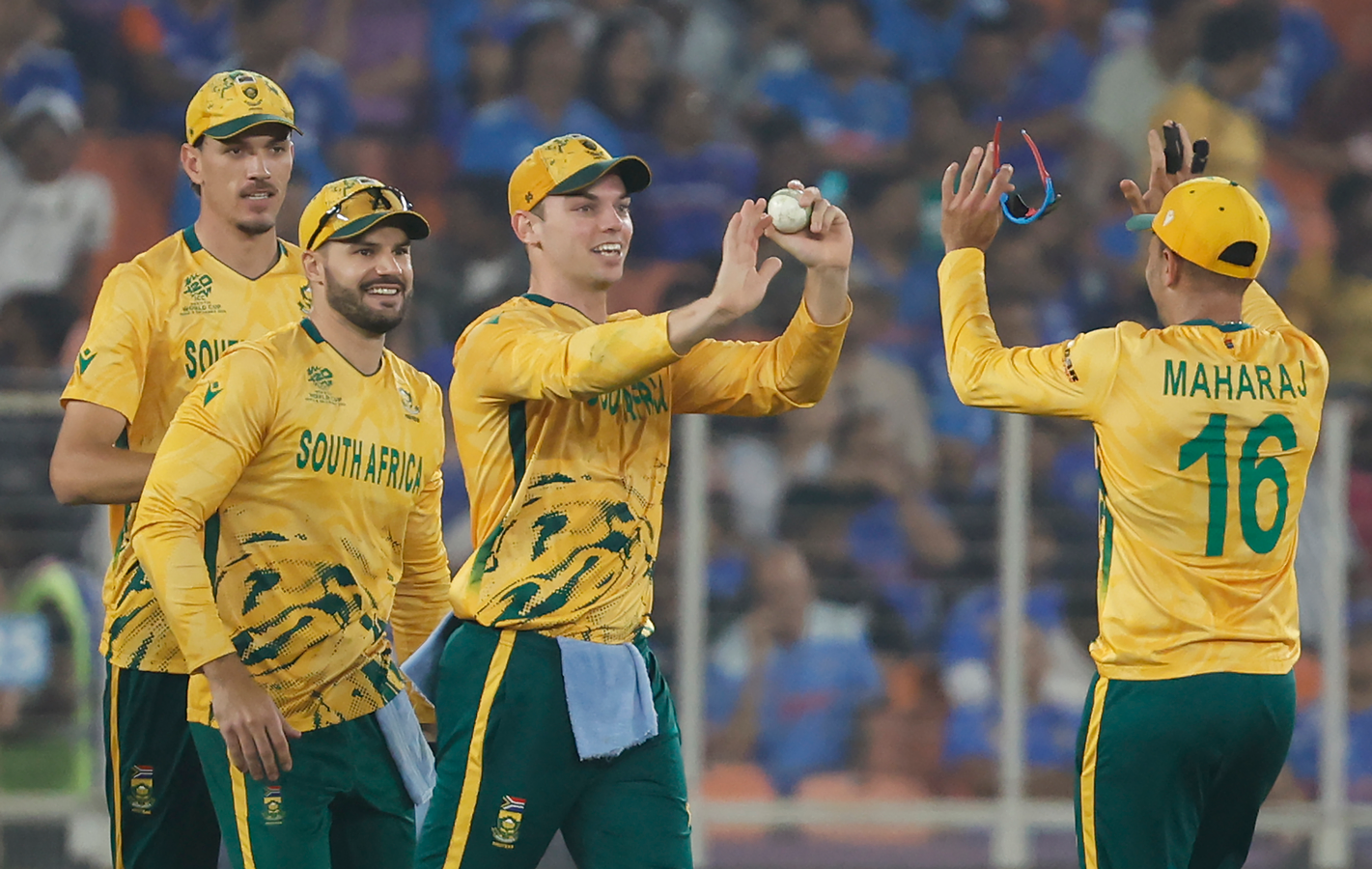 India's Road to Semi-Finals Complicated by Proteas Victory.webp