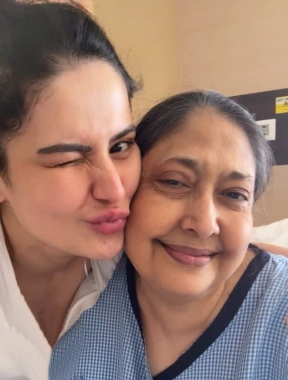 Actress Zareen Khan Celebrates Ramadan Birthday, Seeks Support for Family.webp