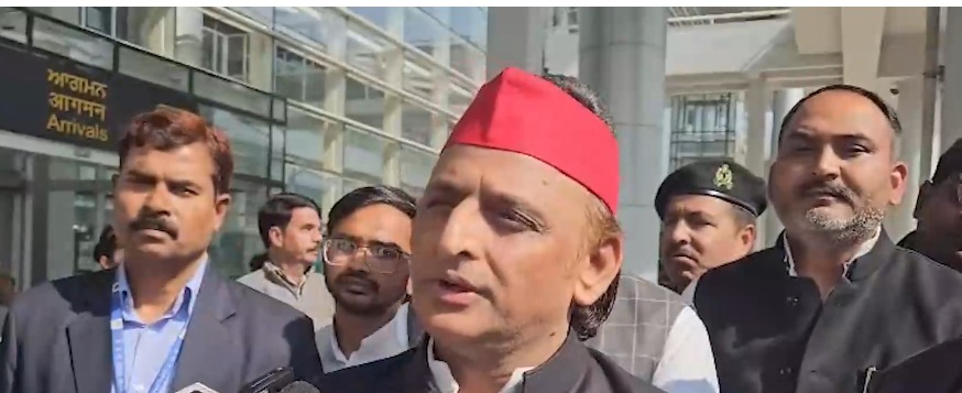 Akhilesh Yadav Questions Vote Manipulation, Criticizes Government Response.webp Akhilesh Yadav Questions Vote Manipulation, Criticizes Government Response.webp