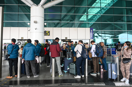 Airfare Fluctuations Under Scrutiny: Centre Awaits Court Response.webp