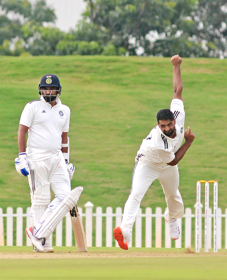 Auqib Nabi: Calm Focus Fuels Jammu & Kashmir's Ranji Trophy Bid.webp
