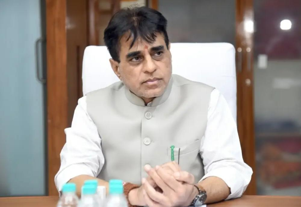 Gujarat's Ayushman Card Program Sees Record Active Users and Spending.webp Gujarat's Ayushman Card Program Sees Record Active Users and Spending.webp