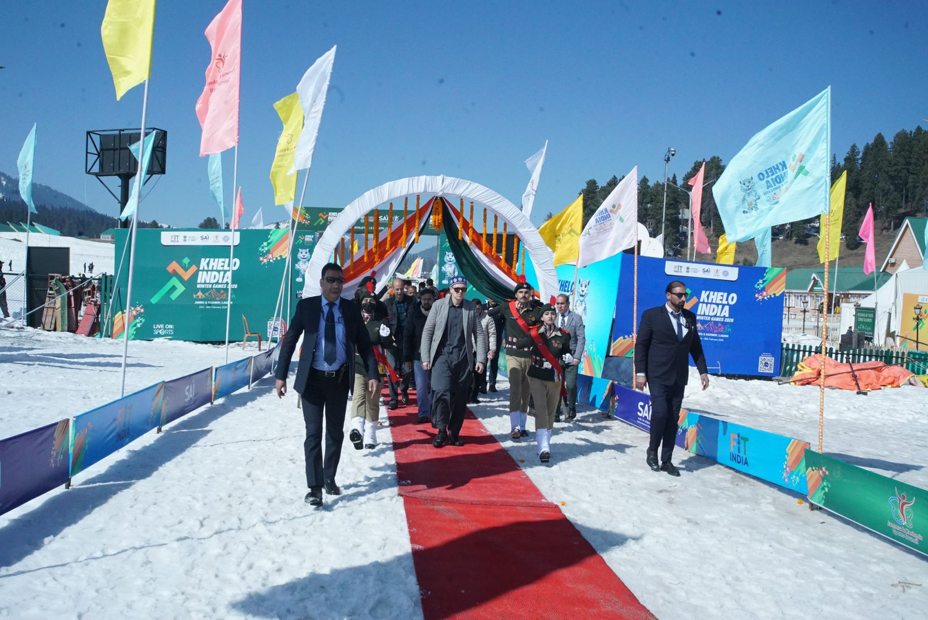 Climate Change Threatens Gulmarg's Ski Destination Future.webp