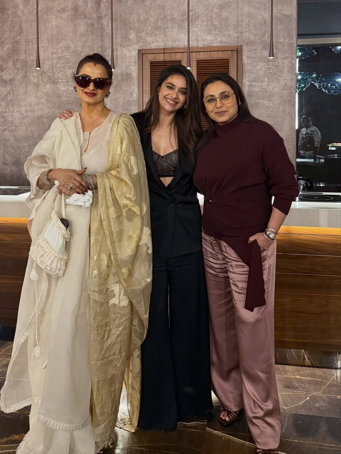 Keerthy Suresh Enjoys Evening with Bollywood Stars Rani Mukerji and Rekha.webp