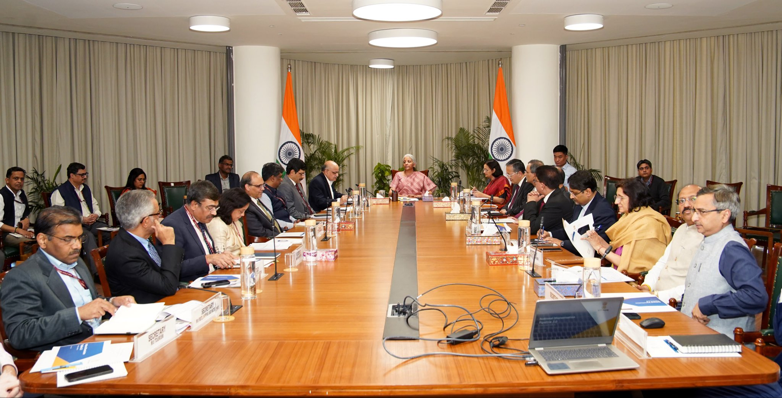 India's NMP 2.0 Aims to Raise $5.8 Trillion Through Asset Sales.webp