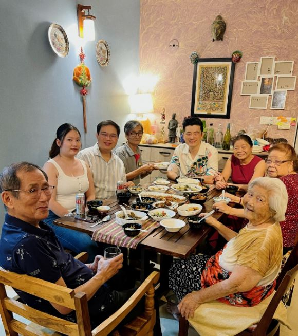 Family Traditions and Flu: Meiyang Chang's New Year Post.webp Family Traditions and Flu: Meiyang Chang's New Year Post.webp