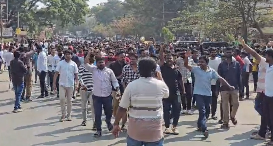 BJP and Student Groups Pressure Karnataka on Recruitment Delays