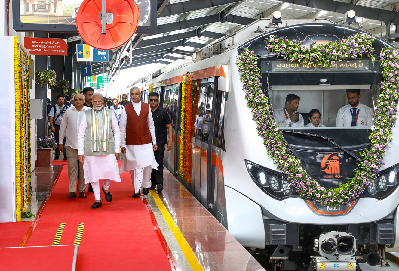 Cabinet Approves ₹1,067 Crore Metro Project Linking Ahmedabad and GIFT City.webp
