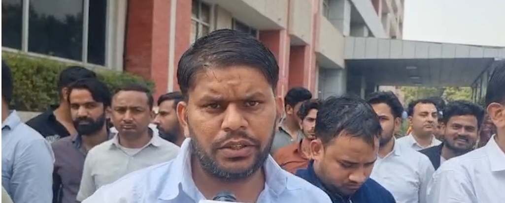 Daylight Murder in Greater Noida: Man Shot Outside Home.webp