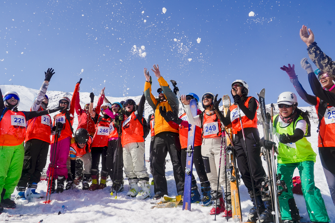 Gulmarg Snow Project Sparks Debate on Kashmir's Environmental Concerns.webp