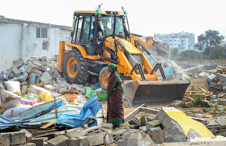 Gujarat: Demolition of Illegal Structures in Rajkot to Improve River Flow.webp
