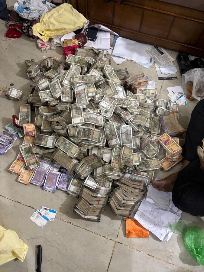Anti-Corruption Probe Yields Massive Cash Recovery in Odisha.webp