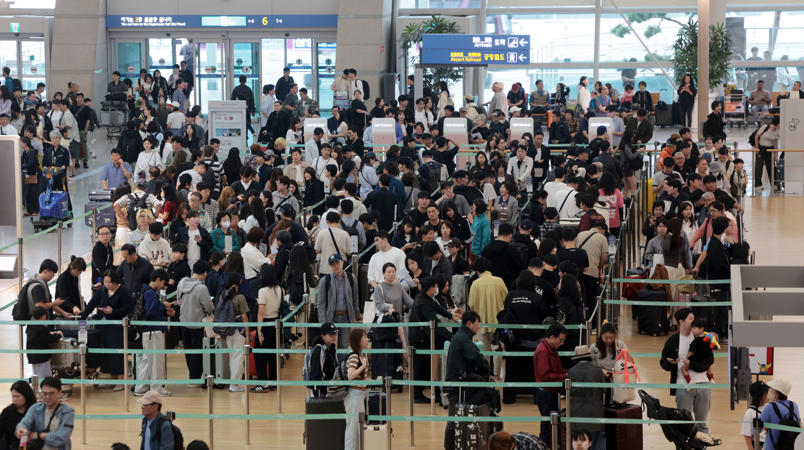 New Visa Programs and Airport Expansion Aim to Attract 30M Foreign Visitors to South Korea.webp