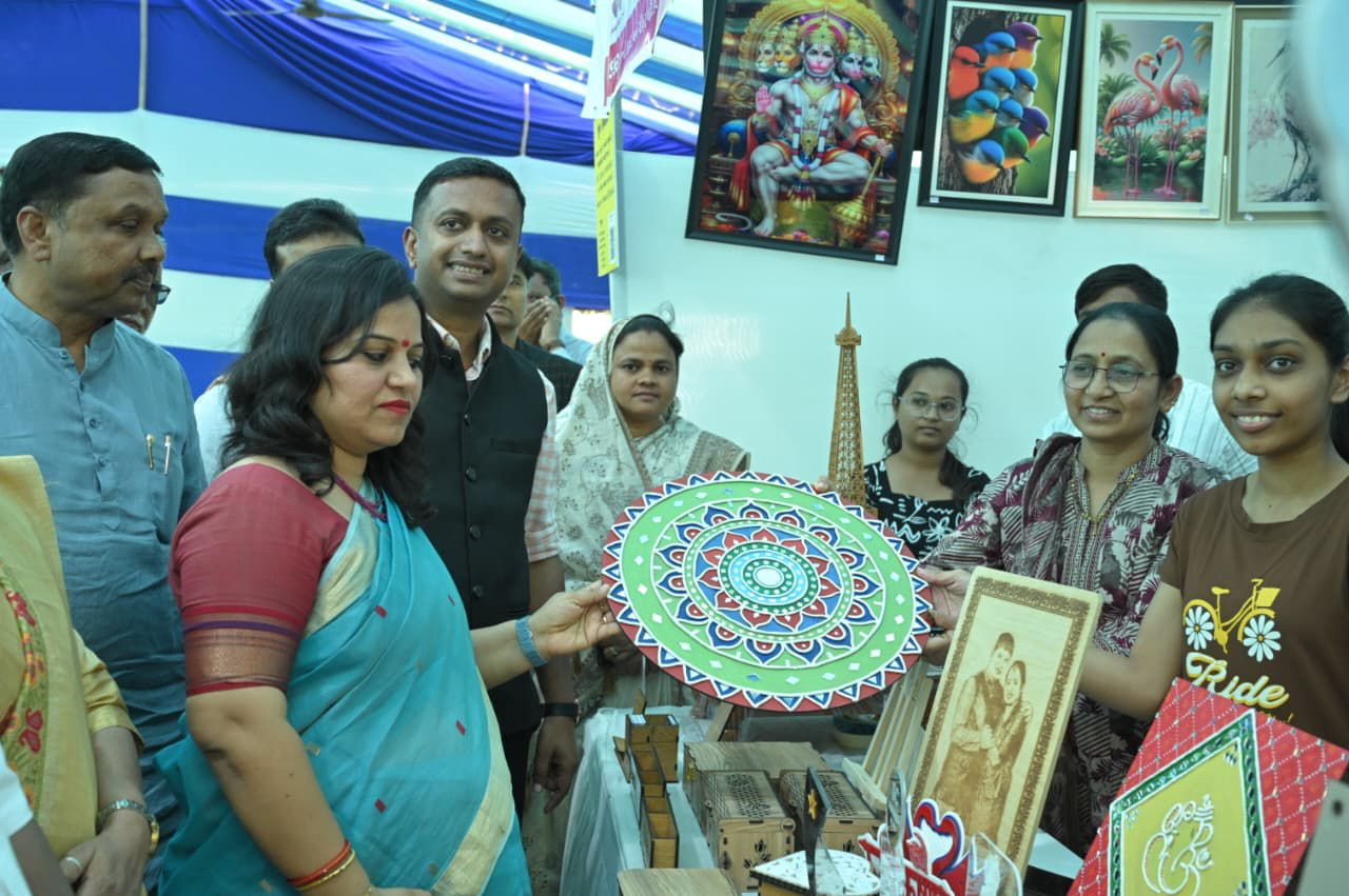 152 Municipalities to Host 'Swadeshi Fairs' by March 15.webp