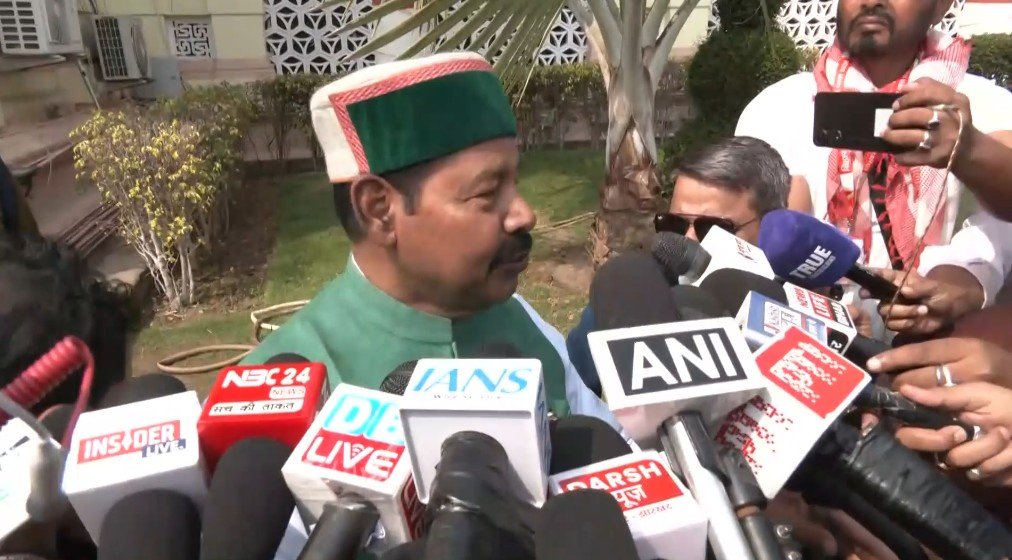 RJD Accuses Bihar Govt. of Ignoring Liquor Smuggling and Lathi Charge.webp