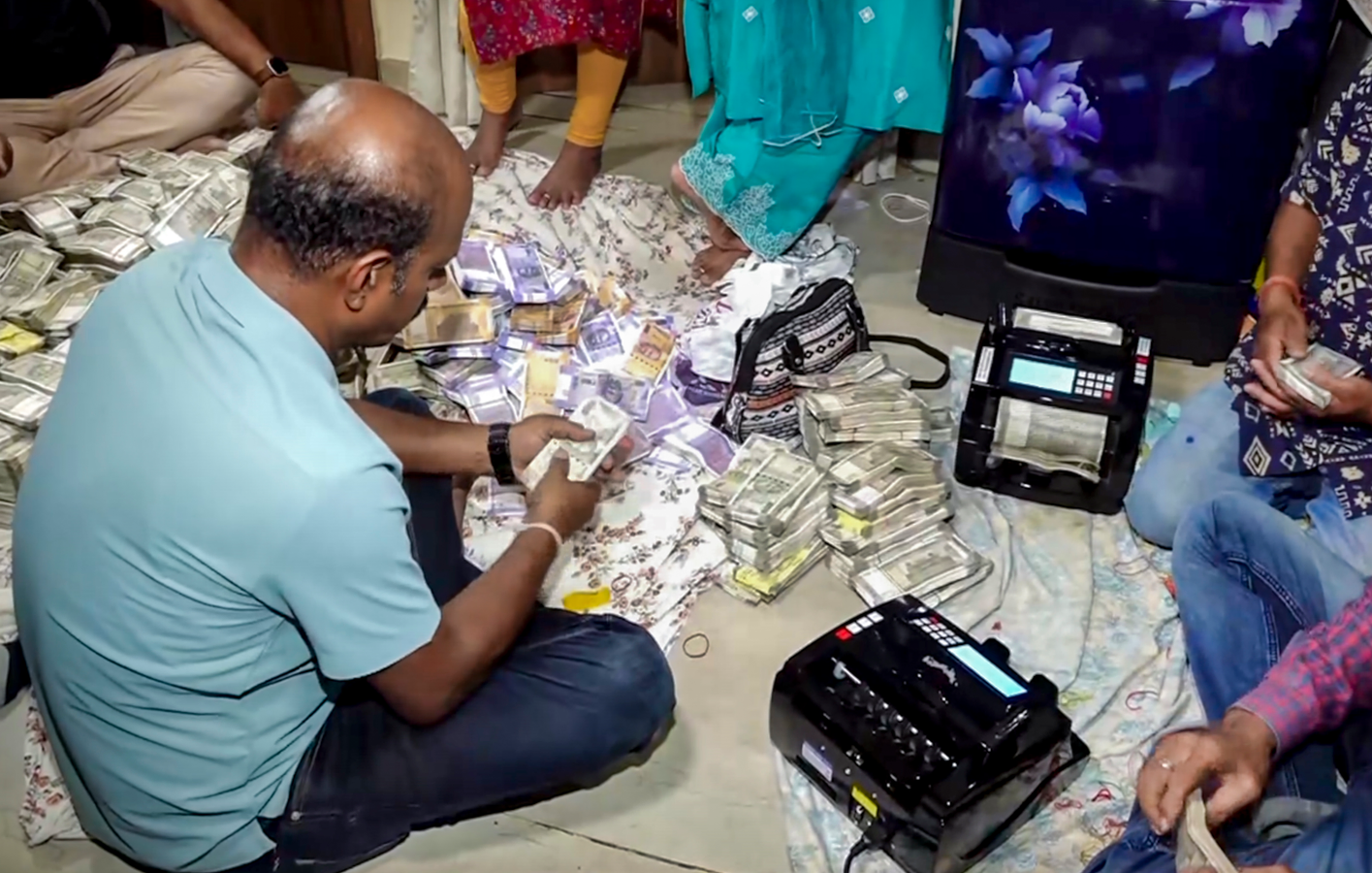 Vigilance Department Seizes Record Cash from Odisha Mines Officer.webp Vigilance Department Seizes Record Cash from Odisha Mines Officer.webp