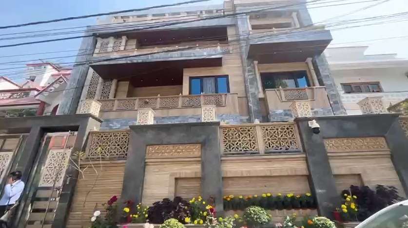 Search Operation Underway at Uma Shankar Singh's Residence.webp Search Operation Underway at Uma Shankar Singh's Residence.webp