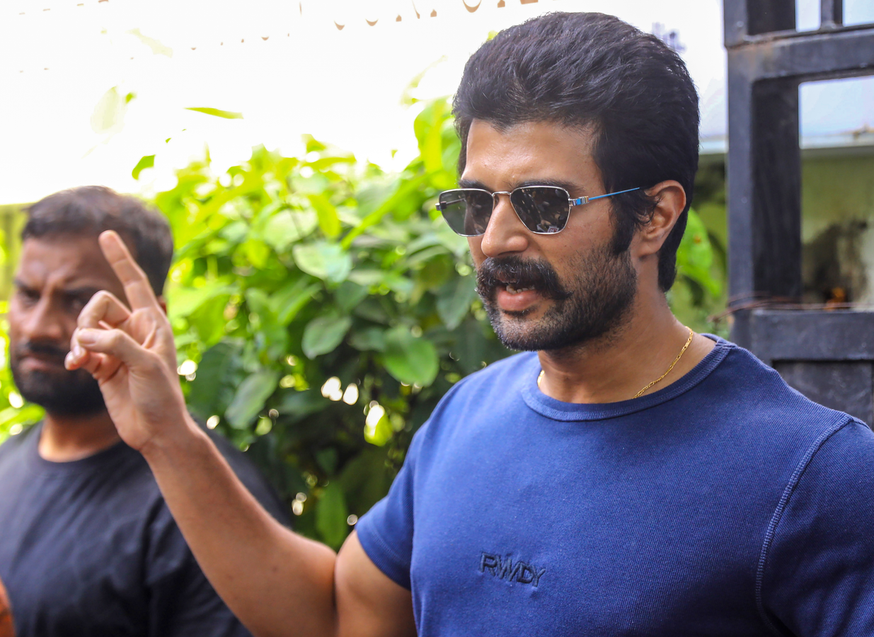 Exclusive: Vijay & Rashmika’s Haldi Ceremony – A Glimpse at the Celebration.webp