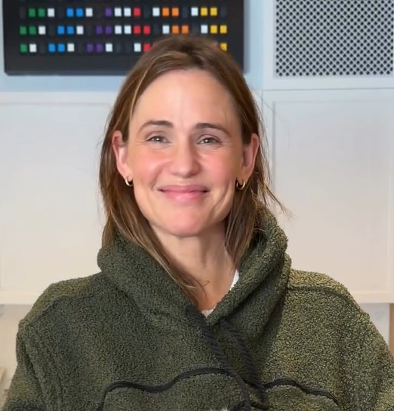 Navigating Two Households: Garner Discusses Family Dynamics.webp