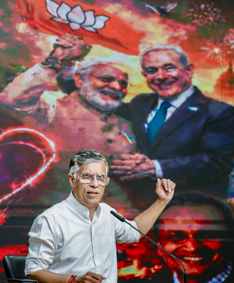 Email Exchanges Cited in Allegations of Epstein's Influence on India-Israel Relations