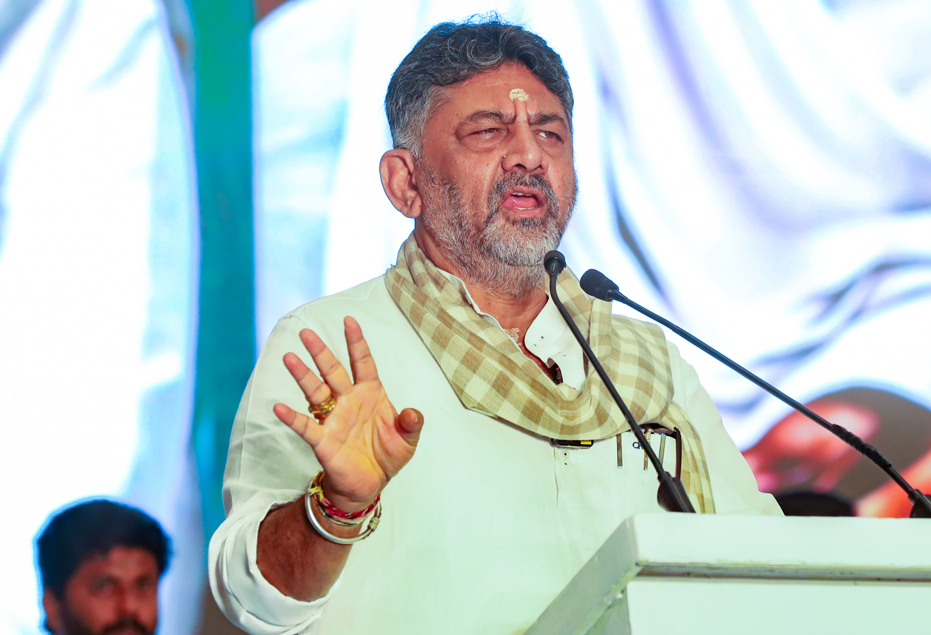 Government Prioritizes Filling Vacant Positions, Resolves Youth Concerns.webp