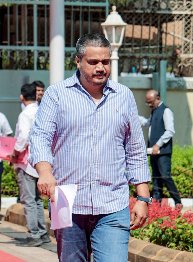 Baramati Air Crash: Rohit Pawar Files Complaint Against VSR Ventures.webp Baramati Air Crash: Rohit Pawar Files Complaint Against VSR Ventures.webp