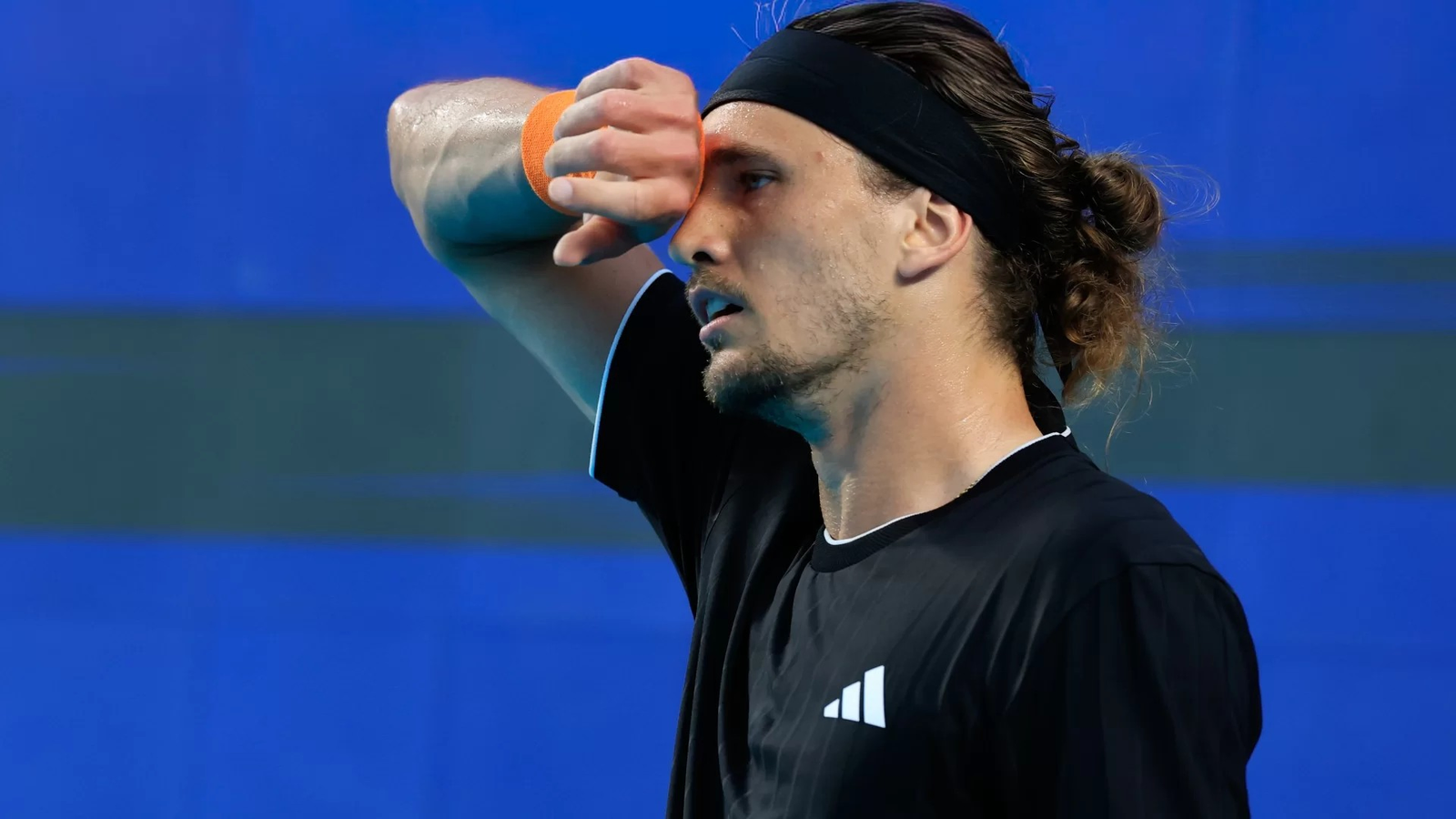 Kecmanovic Stuns Zverev in Mexican Open Round of 16.webp