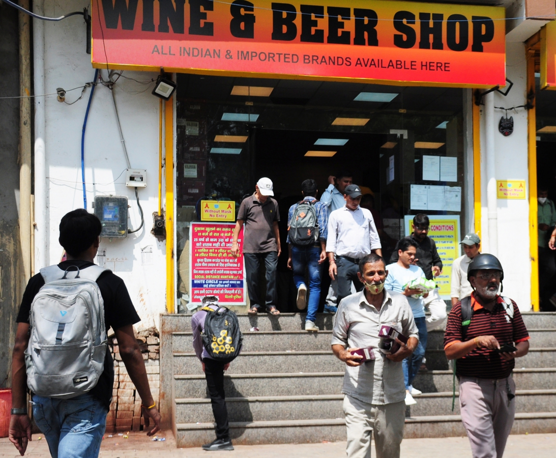 Supreme Court Order Leads to Surrender in Andhra Pradesh Liquor Case.webp Supreme Court Order Leads to Surrender in Andhra Pradesh Liquor Case.webp