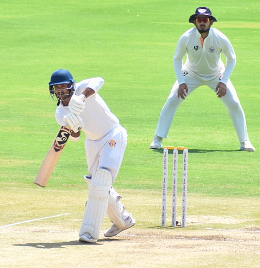 Mayank Leads Fightback as Karnataka Regain Ground in Ranji Final.webp