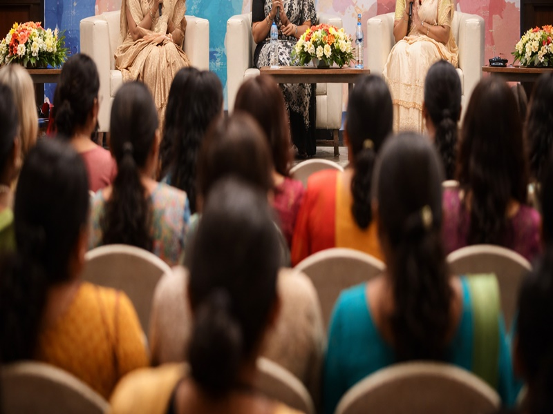 Delhi Summit: Experts Highlight Women's Role in India's Development.webp
