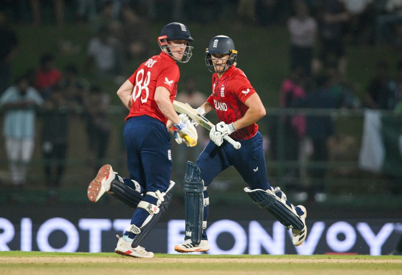 New Zealand vs. England: Super 8 Clash Determines Semi-Final Spot