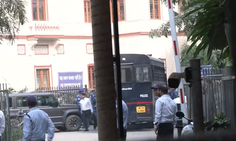 Arrested JNU Students Receive Bail Amidst Police-Protester Clash.webp