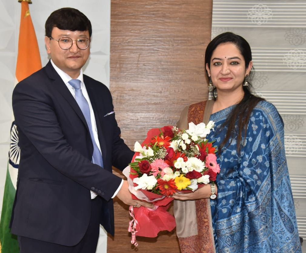 Udhampur Names New Deputy Commissioner: Sherpa Takes Charge.webp