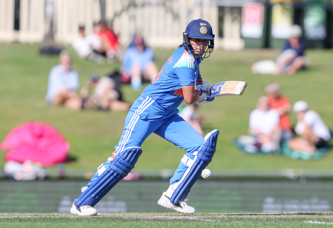 Australia Dominates in 2nd ODI, Georgia Voll Leads the Charge.webp