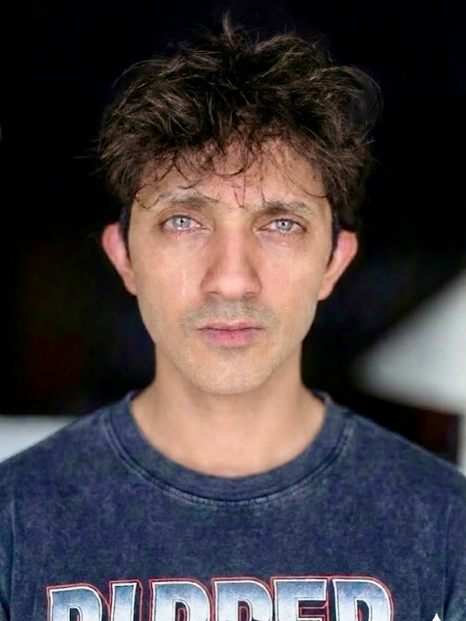 Shirish Kunder and Farah Khan Celebrate Triplets' 18th Birthday