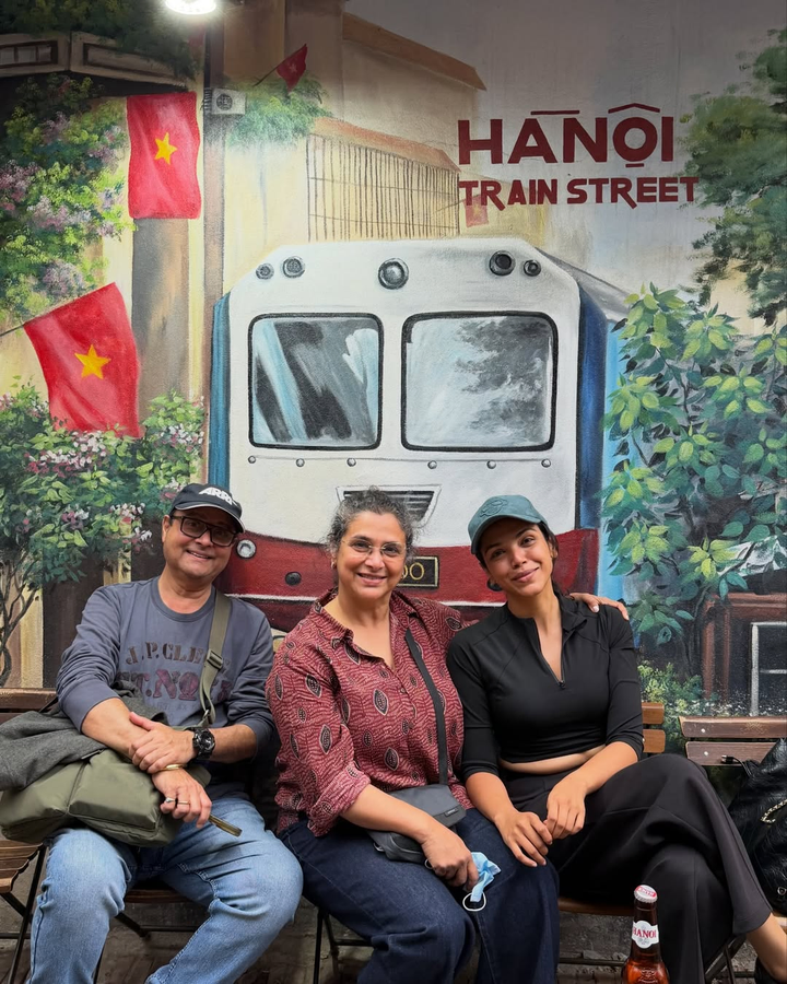 Vietnam Getaway: Shriya Pilgaonkar's Heartwarming Parents' Anniversary