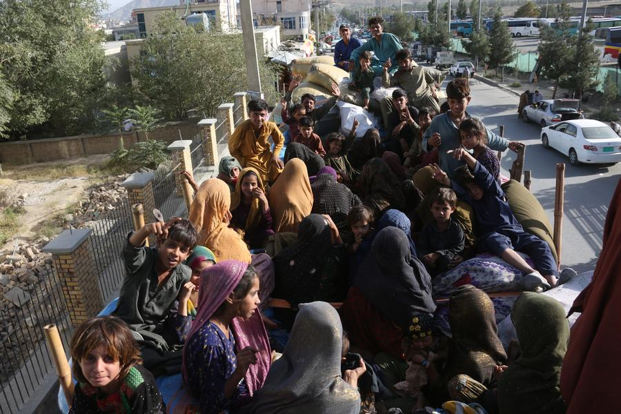 Escalating Border Tensions Lead to Arrests of Afghan Refugees in Pakistan