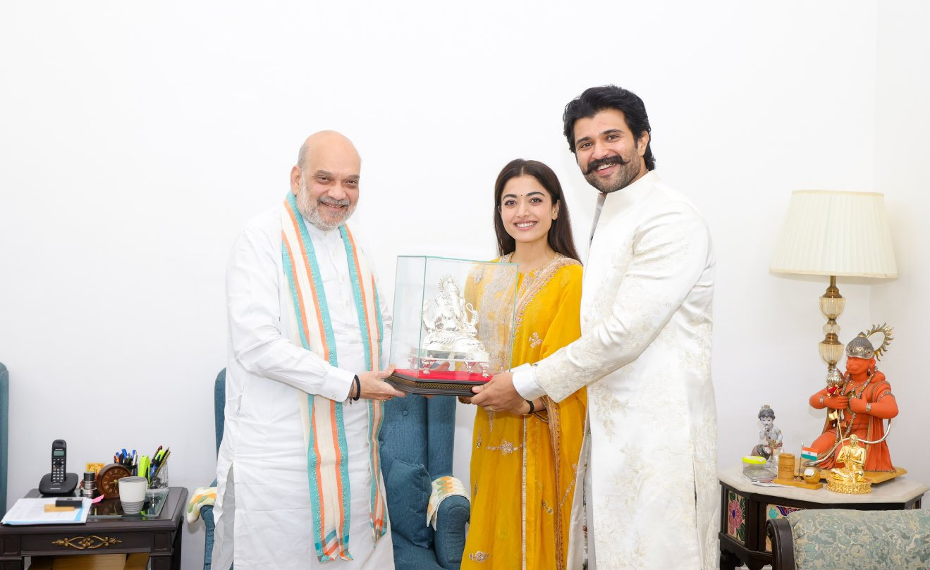 Vijay Deverakonda & Rashmika Mandanna Meet with Indian Leaders.webp Vijay Deverakonda & Rashmika Mandanna Meet with Indian Leaders.webp