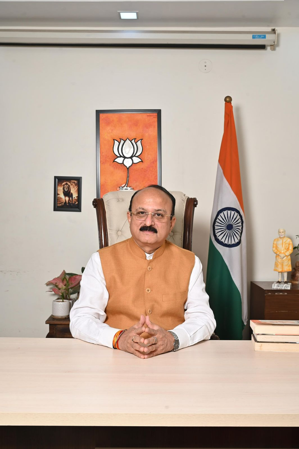 Education Minister Highlights Court Order on School Fees