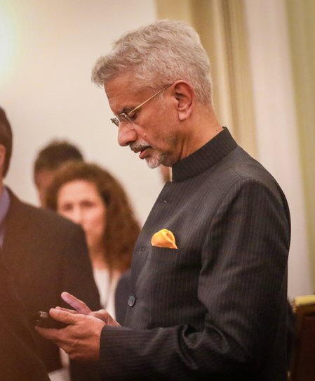 Jaishankar Urges De-escalation in Middle East Talks