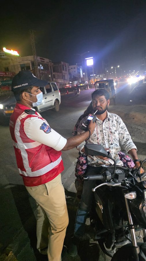 Drunk Driving Cases Rise: 787 Arrested in Cyberabad Limits.webp