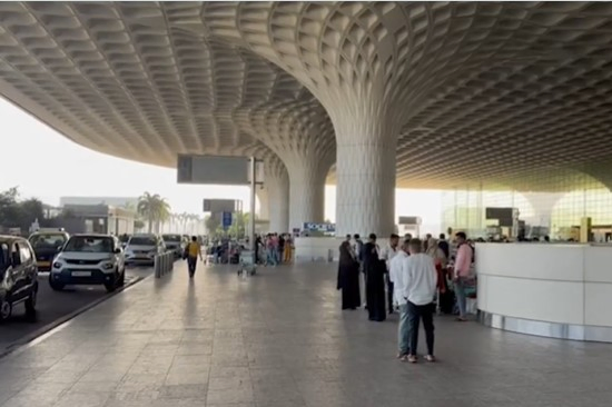 Flight Cancellations Impact Passengers in India.webp Flight Cancellations Impact Passengers in India.webp