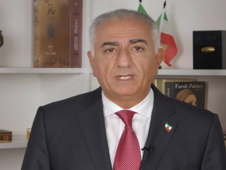 Reza Pahlavi Urges Iranian Regime to Surrender Following Khamenei's Death.webp