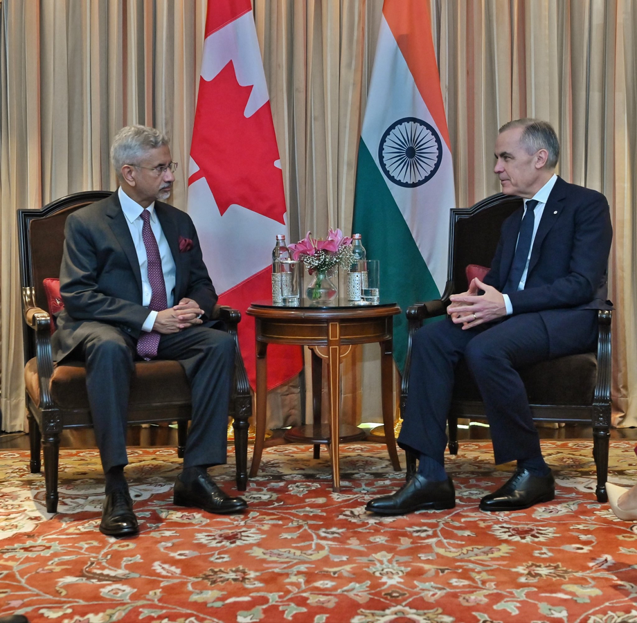 Jaishankar and Carney Discuss Strengthening India-Canada Ties.webp