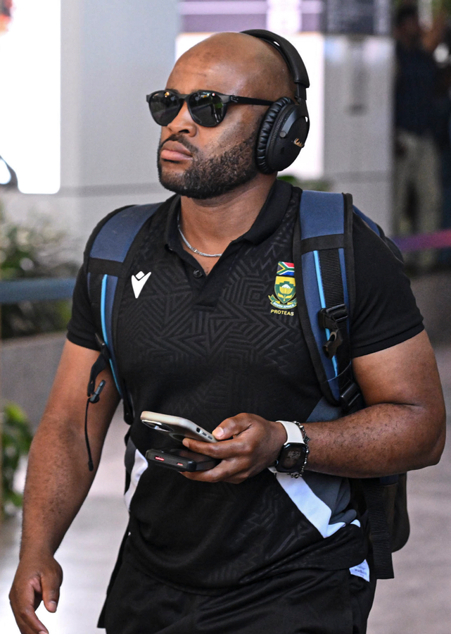 Bavuma Questions Lack of Handshakes in Cricket.webp