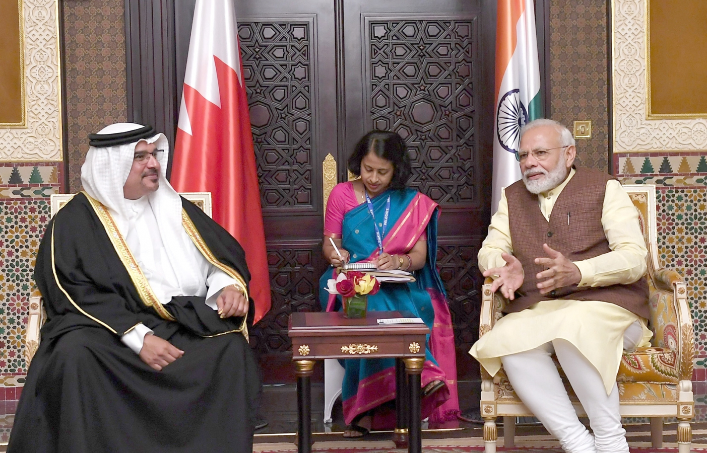 PM Modi and King Hamad Discuss Bahrain Defense Response.webp