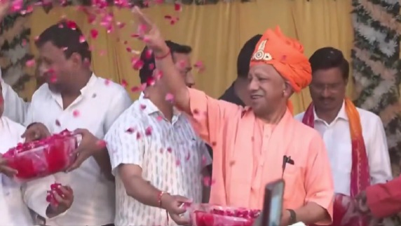Holika Dahan Festival in Gorakhpur: CM Adityanath Leads Festive Event.webp